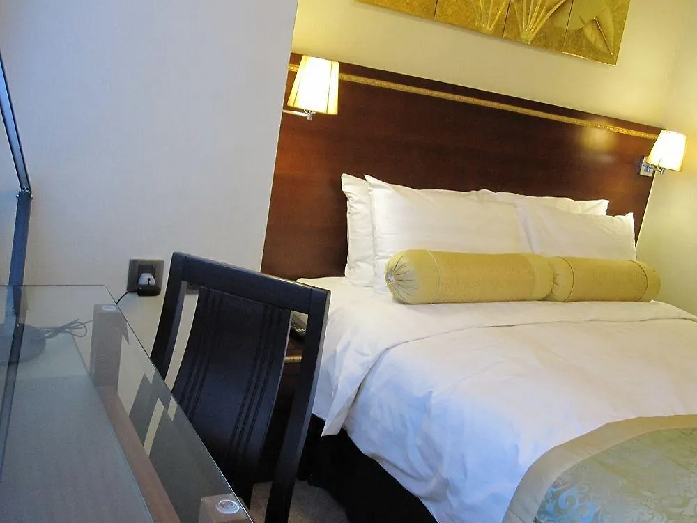 Brighton Hotel Гонконг 4*,