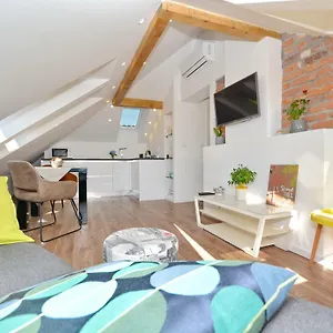 apartman-gordana.hotelinzadar.com/